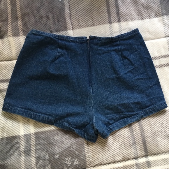 Jean skort - Picture 2 of 3